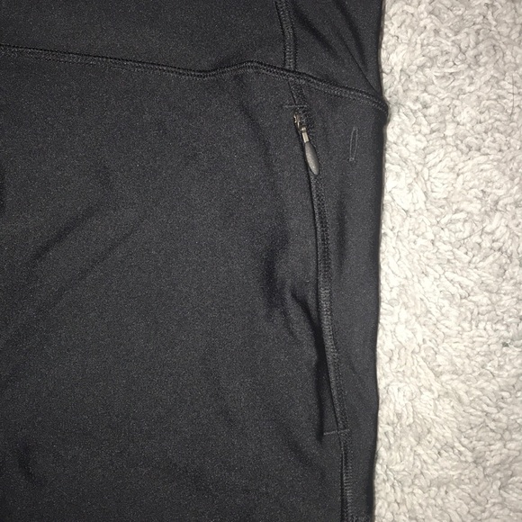 Under Armour Fly-By Capri. Black. - Picture 7 of 7